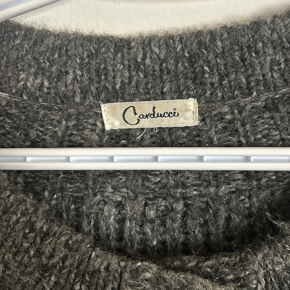 Carducci VGUC beautiful 3 button cardi, Acrylic - Picture 2 of 14